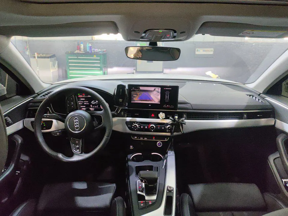 Audi 2024 A4L 2.0TFSI 40TFSI Fashion Dynamic Automatic 3