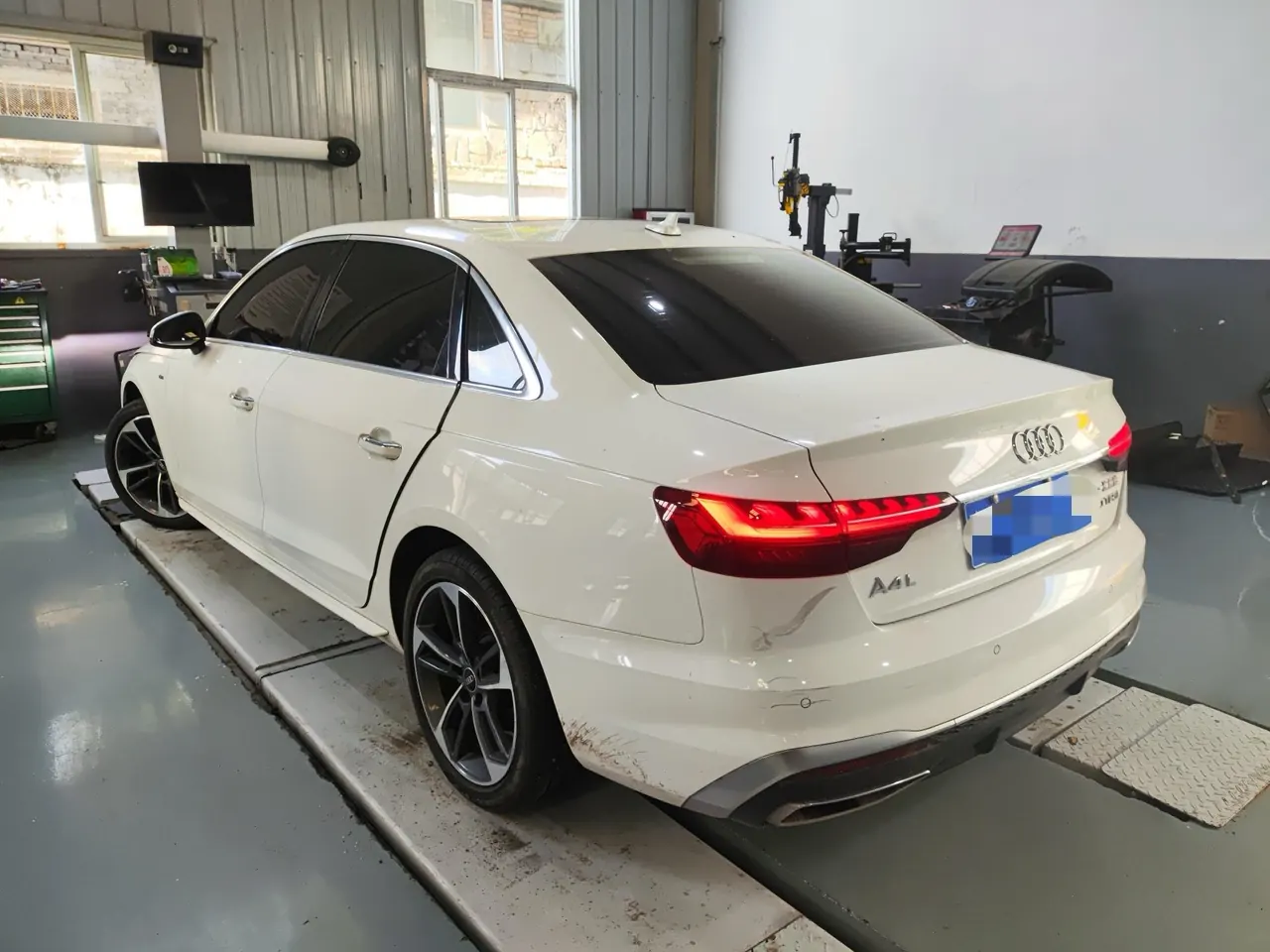 Audi 2024 A4L 2.0TFSI 40TFSI Fashion Dynamic Automatic 5