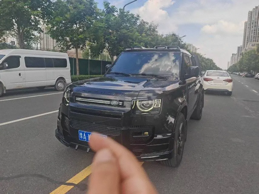 打开图片灯箱:Land Rover Guard (Imported) 2023 Guard 90 48V 3.0T P400 Diablo Special Edition (Modified) Automatic Gear