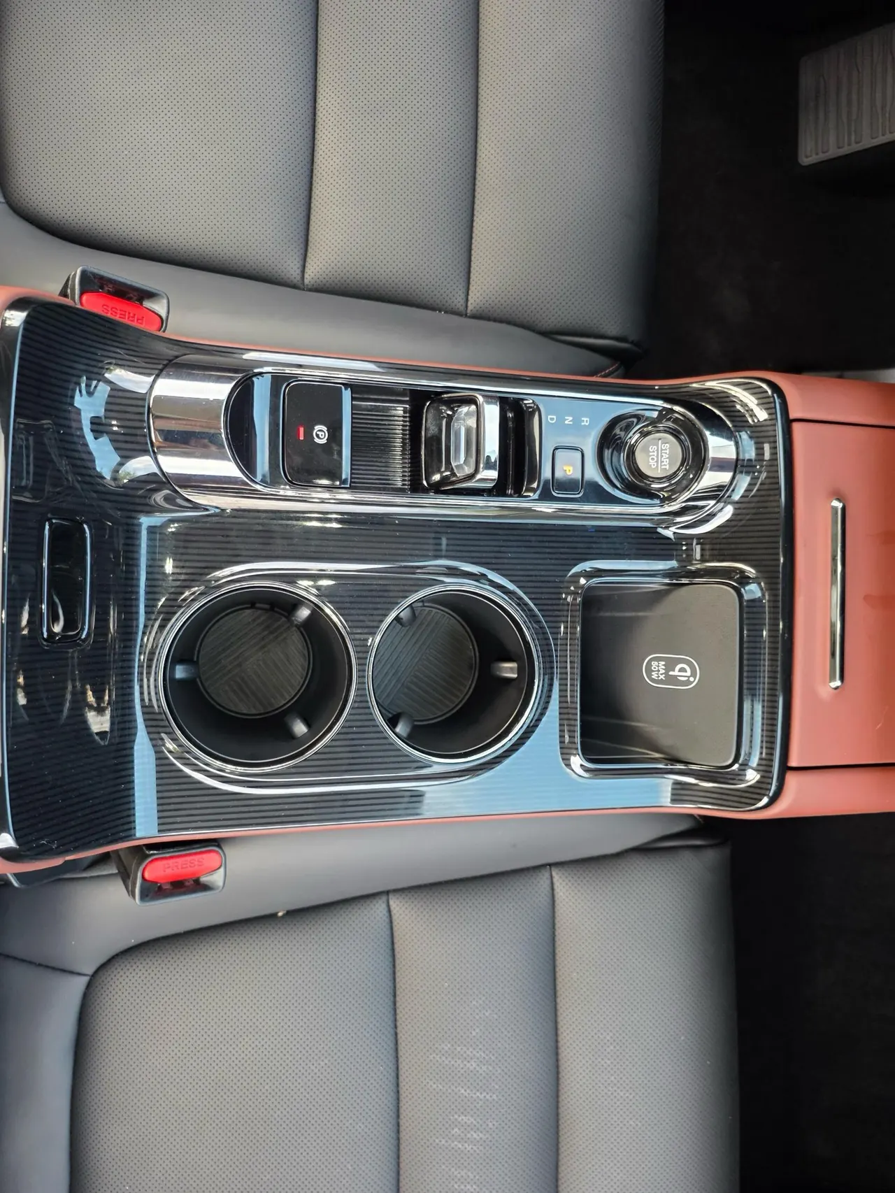 GAC Trumpchi 2024 E8 2.0 150km MAX Automatic Transmission 9