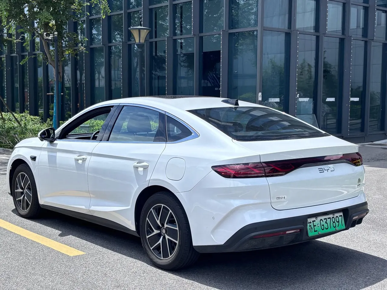 BYD 2025 Qin L DM-i 1.5 stepless smart driving version 120KM Exceed automatic gear 5