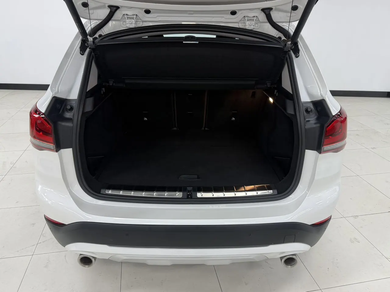 BMW 2022 X1 sDrive20Li 1.5T fashion automatic gear 16