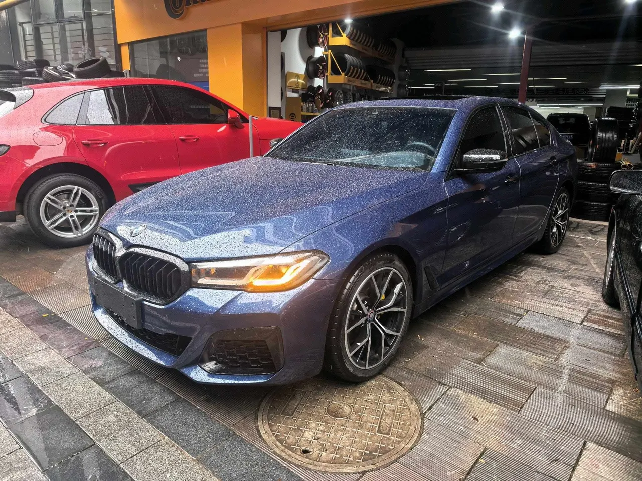 Open image lightbox: BMW 5 Series (Imported) 2021 525i 2.0T M Sports Suit Automatic Gear
