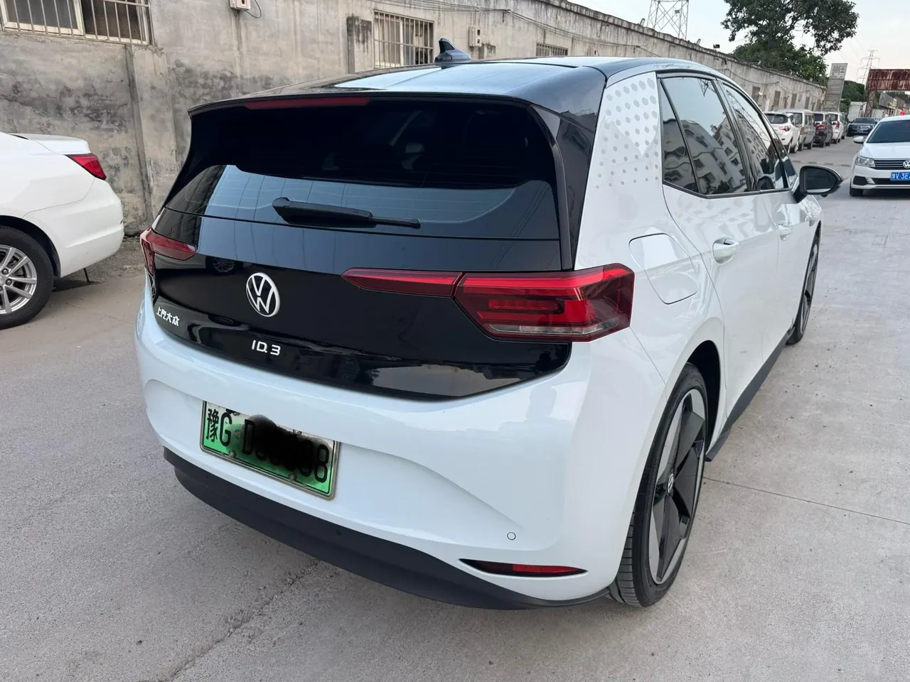 Volkswagen 2023 ID. 3 Upgraded Pure Smart Edition, Automatic Transmission 4