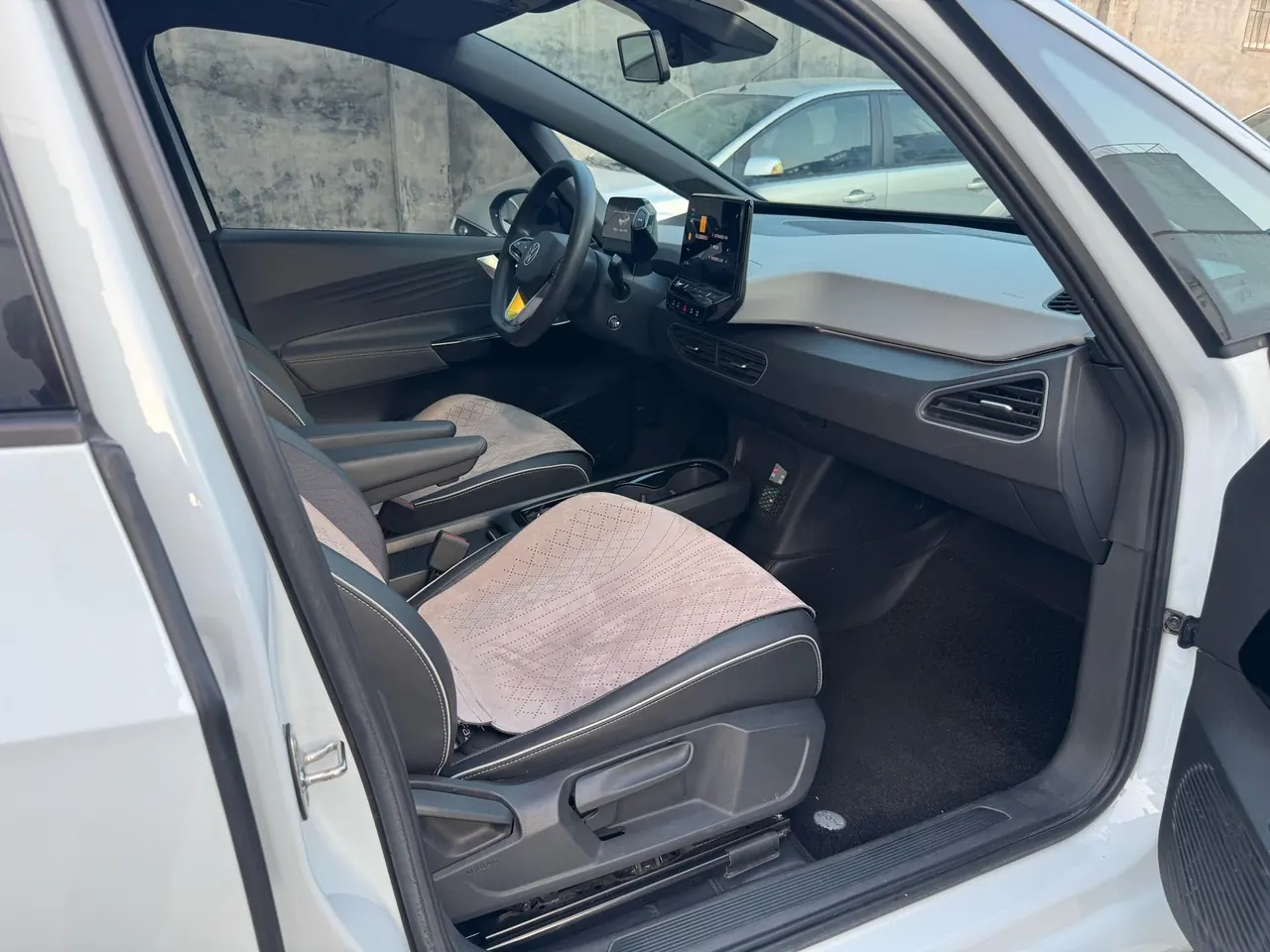 Volkswagen 2023 ID. 3 Upgraded Pure Smart Edition, Automatic Transmission 5