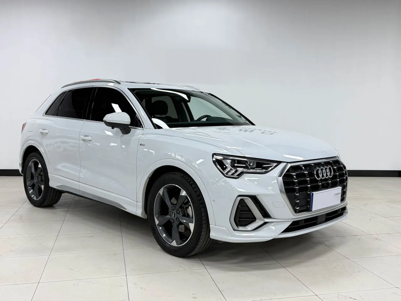 Audi 2022 Q3 1.4TFSI 35TFSI Fashion Dynamic Automatic 3