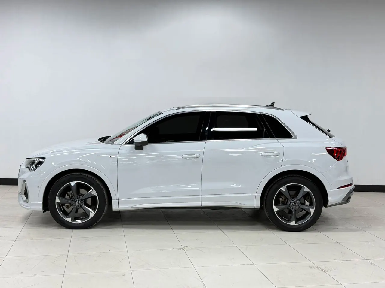 Audi 2022 Q3 1.4TFSI 35TFSI Fashion Dynamic Automatic 5