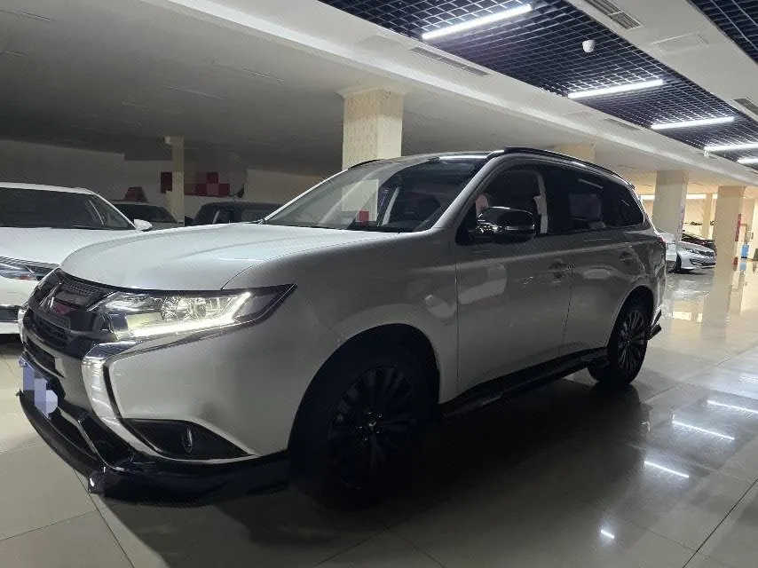 Mitsubishi 2021 Outlander 2.0 Stepless Two-Drive Obsidian Version 5-seat Automatic Gear - View 1