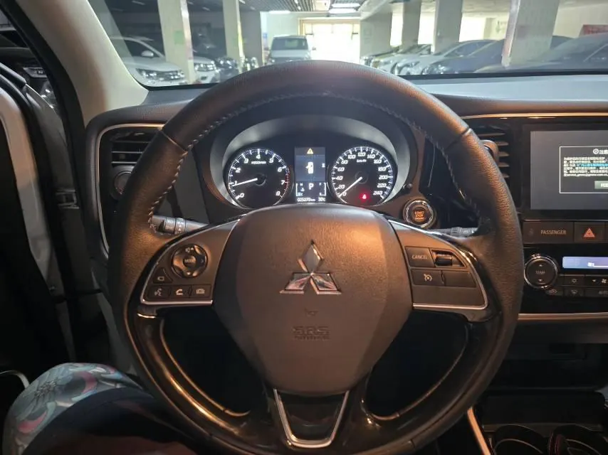 Mitsubishi 2021 Outlander 2.0 Stepless Two-Drive Obsidian Version 5-seat Automatic Gear 11