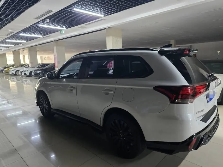 Mitsubishi 2021 Outlander 2.0 Stepless Two-Drive Obsidian Version 5-seat Automatic Gear 5
