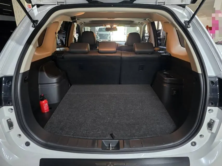 Mitsubishi 2021 Outlander 2.0 Stepless Two-Drive Obsidian Version 5-seat Automatic Gear 7