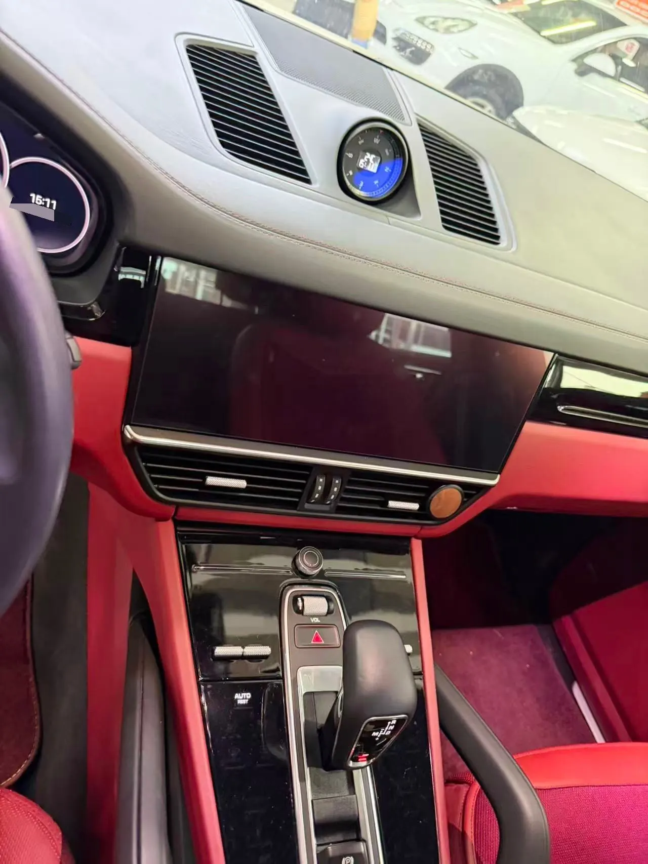 Porsche Cayenne (Imported) 2022 Cayenne 3.0T Platinum Edition Automatic Gear 5