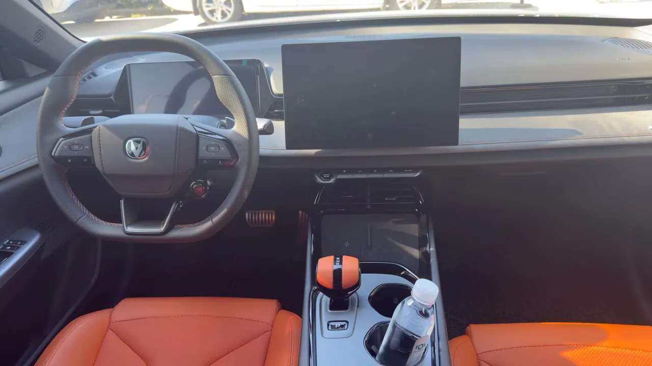 ChangAn 2025 UNI-V 2.0T Jin Qing type automatic gear 2