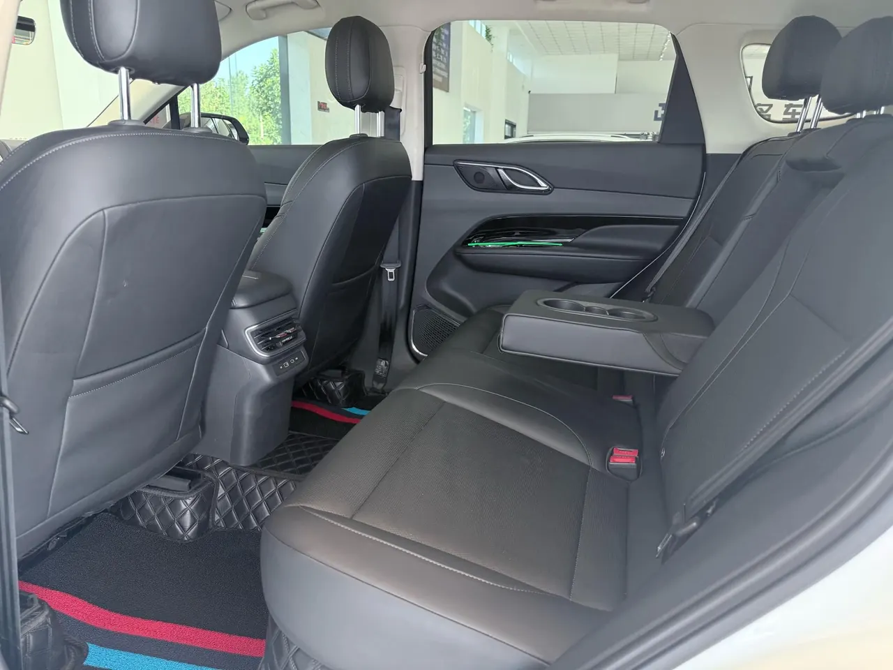 HongQi 2025 HS3 PHEV 1.5T 125km strength for 2 million commemorative automatic gear 4