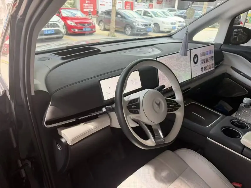 Voyah 2025 dreamers PHEV 1.5T four-wheel drive distinguished Kunpeng version automatic gear 2