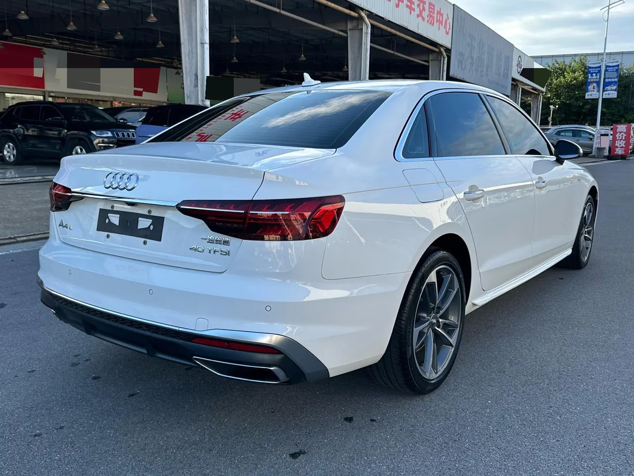 Audi 2020 A4L 2.0TFSI 40TFSI Fashion Dynamic Automatic 3