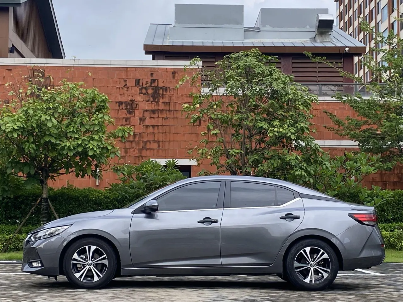 Nissan 2020 Sylphy 1.6 Stepless XL Pleasant Edition Automatic Gear 9