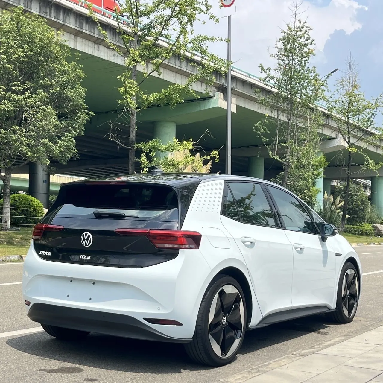 Volkswagen 2022 ID. 3 Pro Ultimate Edition Automatic Transmission 8