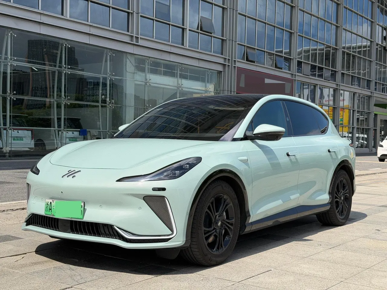 IM 2023 IM LS7 90kWh Elite Rear Drive Edition Automatic - View 1