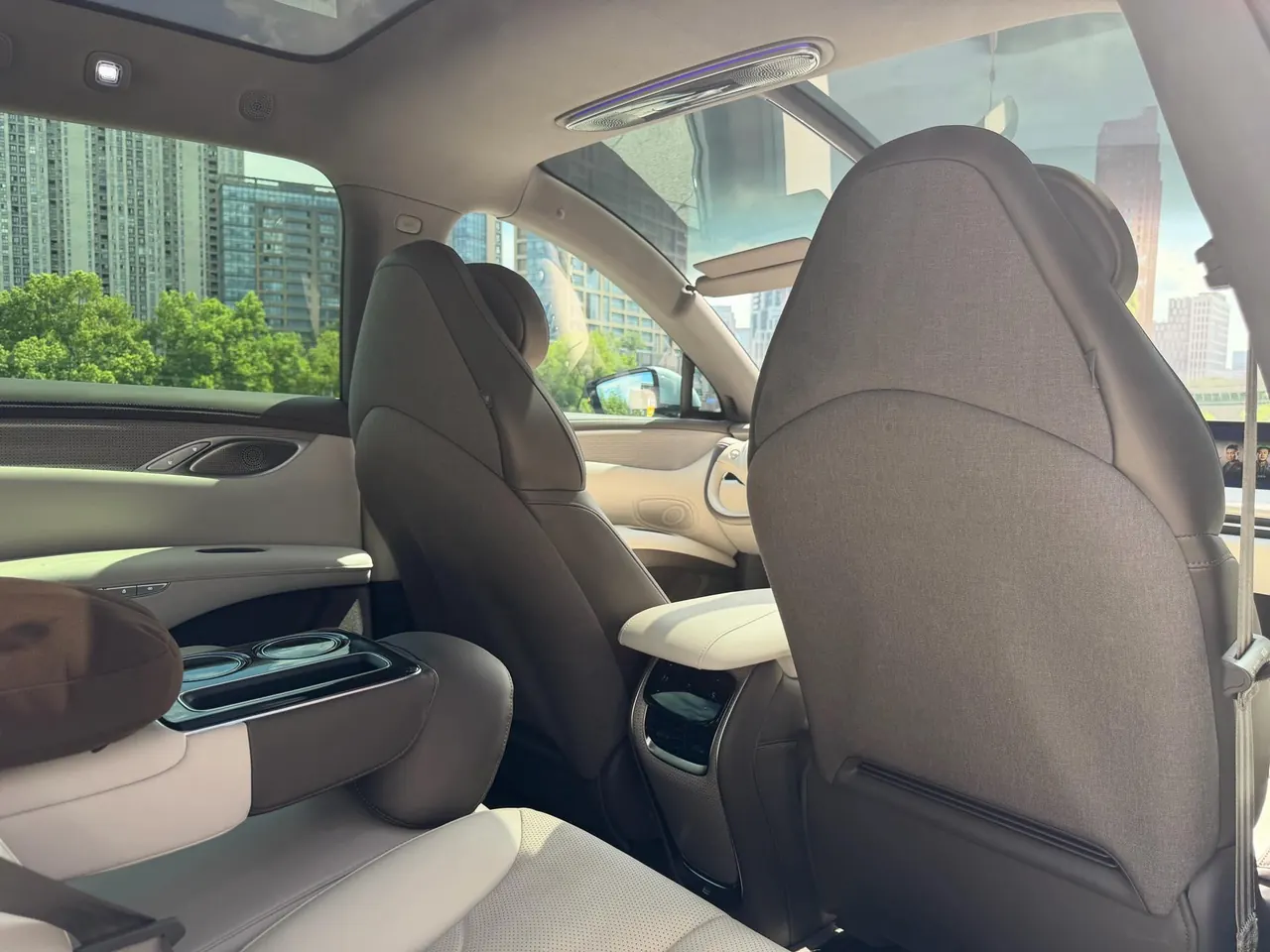 IM 2023 IM LS7 90kWh Elite Rear Drive Edition Automatic 9