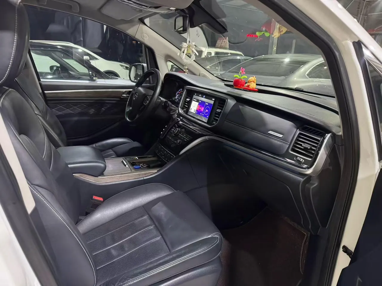 Chuanqi 2020 GM8 2.0T 390T Pilot Premium Automatic Gear 5