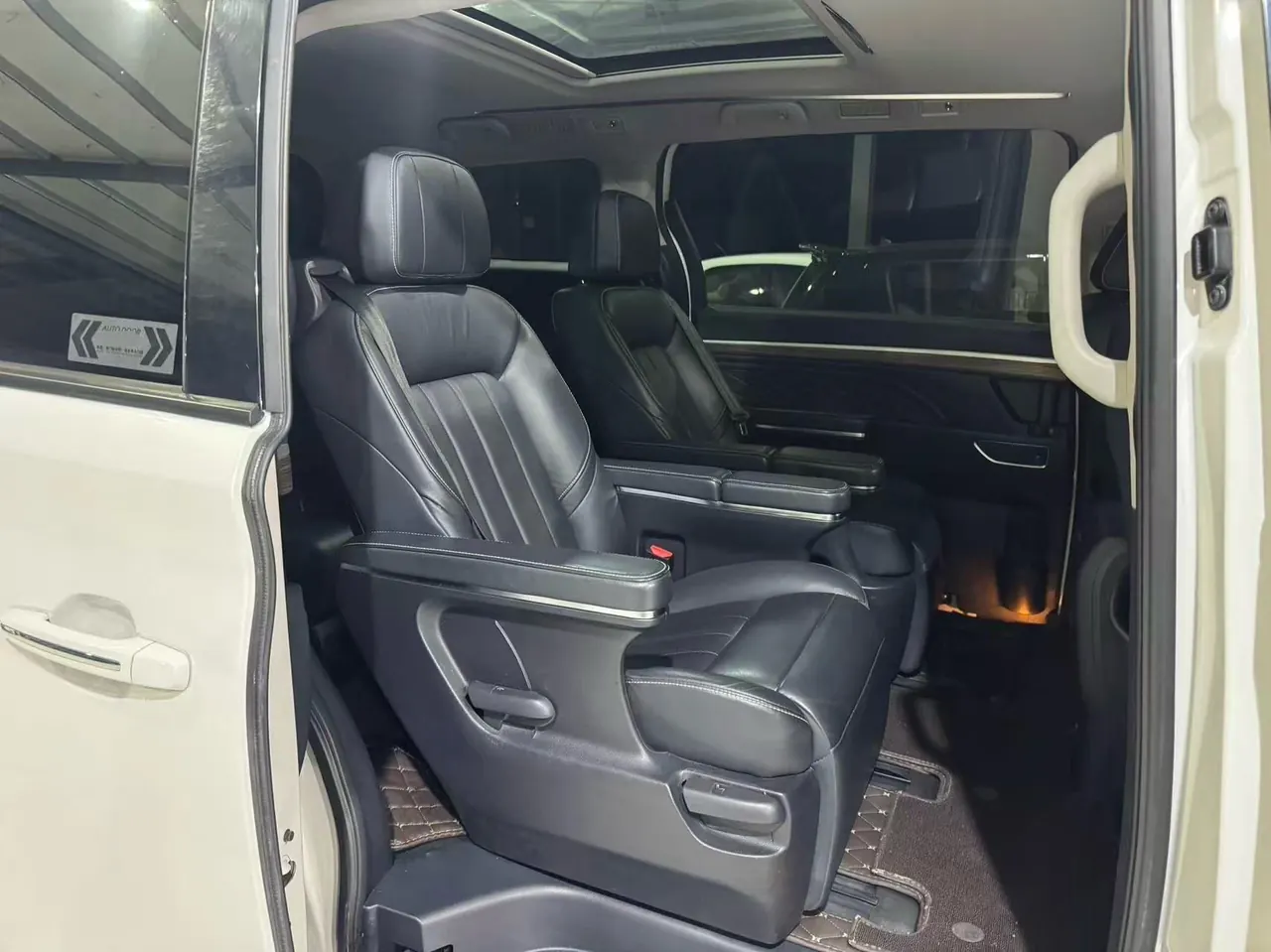 Chuanqi 2020 GM8 2.0T 390T Pilot Premium Automatic Gear 6