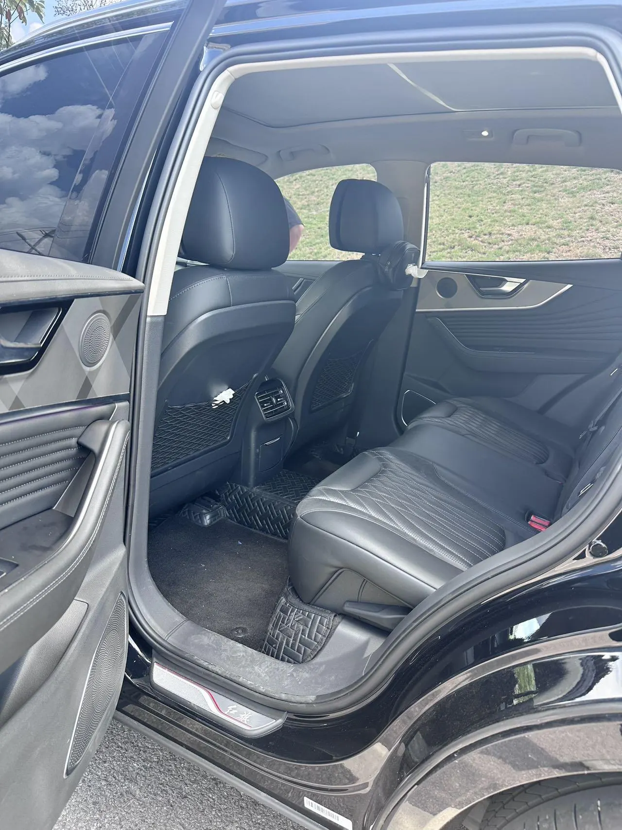HongQi 2023 HS5 2.0T Flag Yue Pro Edition Automatic Gear 2