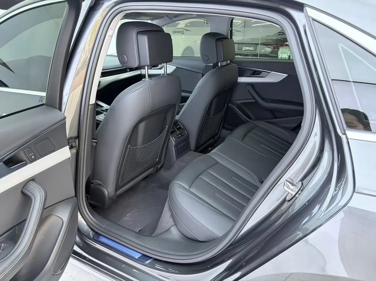 Audi 2020 A4L 2.0TFSI 40TFSI Deluxe Dynamic Automatic 2