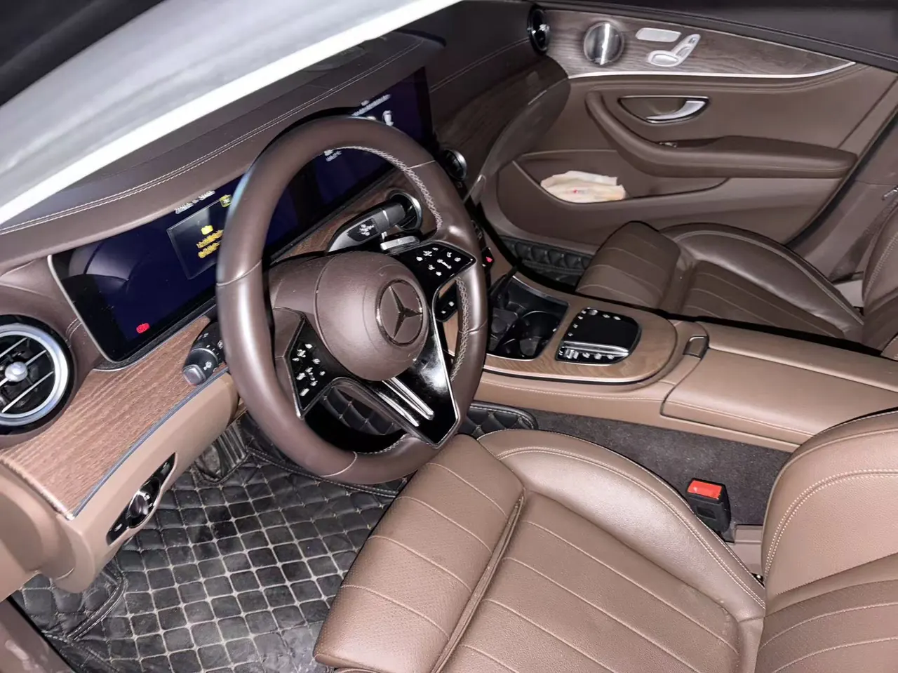 Mercedes Benz E Class 2022 E 300 L 2.0T Luxury Automatic Gear 13