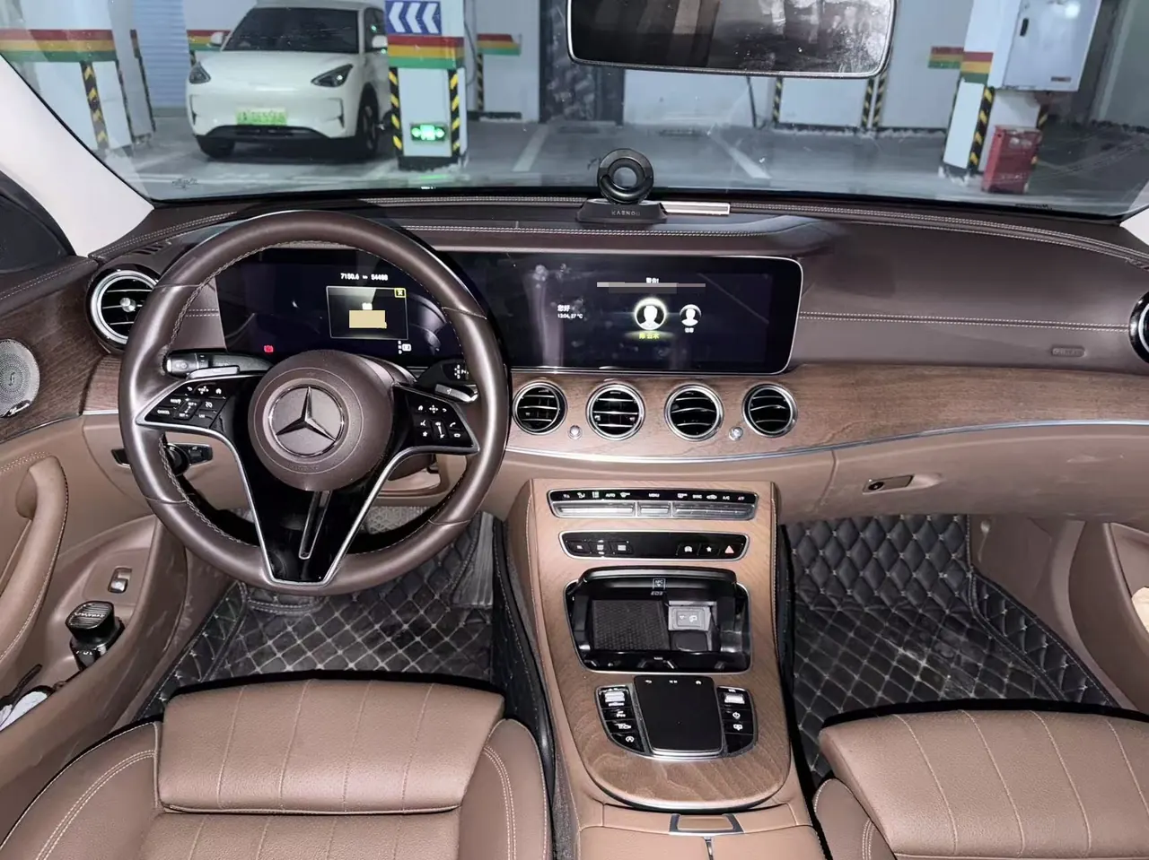 Mercedes Benz E Class 2022 E 300 L 2.0T Luxury Automatic Gear 9