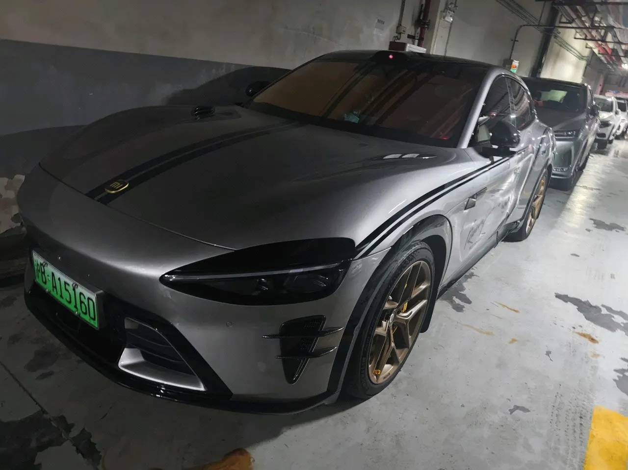Open image lightbox: MI 2025 YU7 Long Endurance High Performance Four-wheel Drive Max Edition Automatic Gear