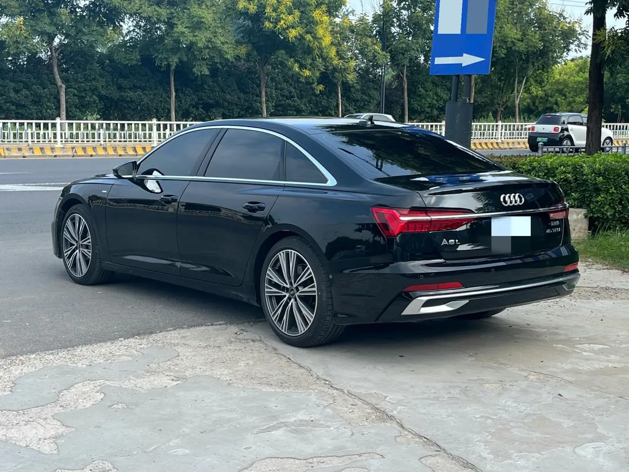 Audi 2025 A6L 2.0TFSI 45TFSI Selected Dynamic Automatic 2