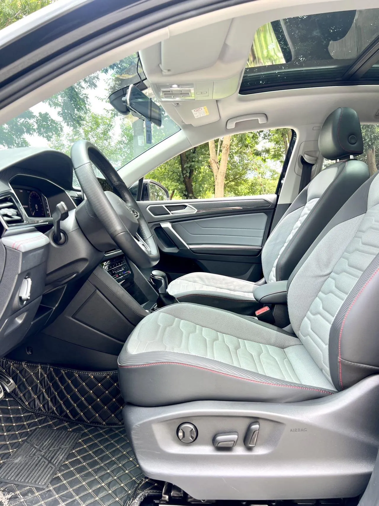 Volkswagen 2022 Tiguan X 2.0TSI 330TSI Two-Drive Ultimate Automatic Gear 7