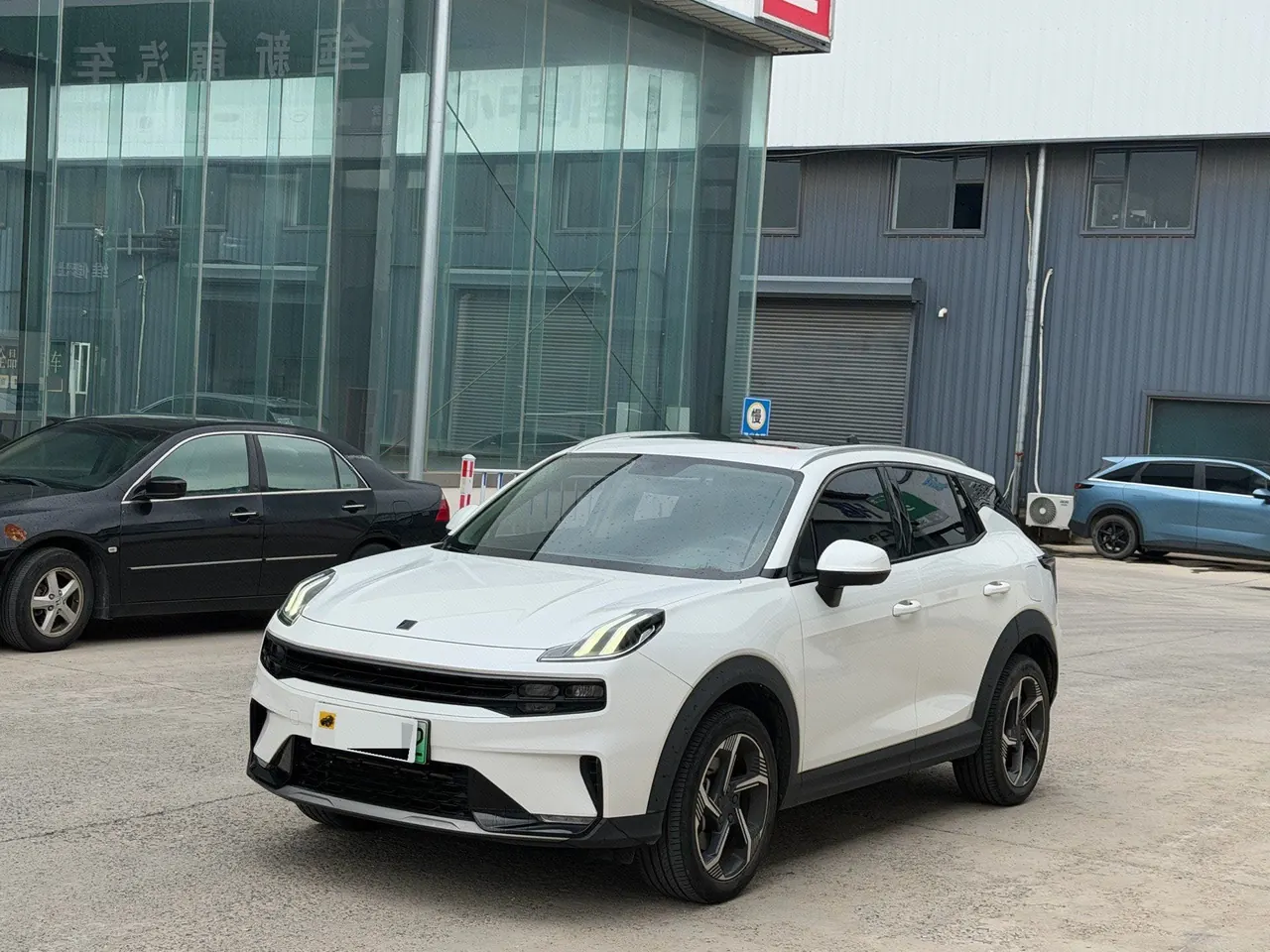 打开图片灯箱:LYNK&CO 06 New Energy 2022 LYNK&CO 06 PHEV 1.5TD 84KM Endurance Pro Automatic Gear