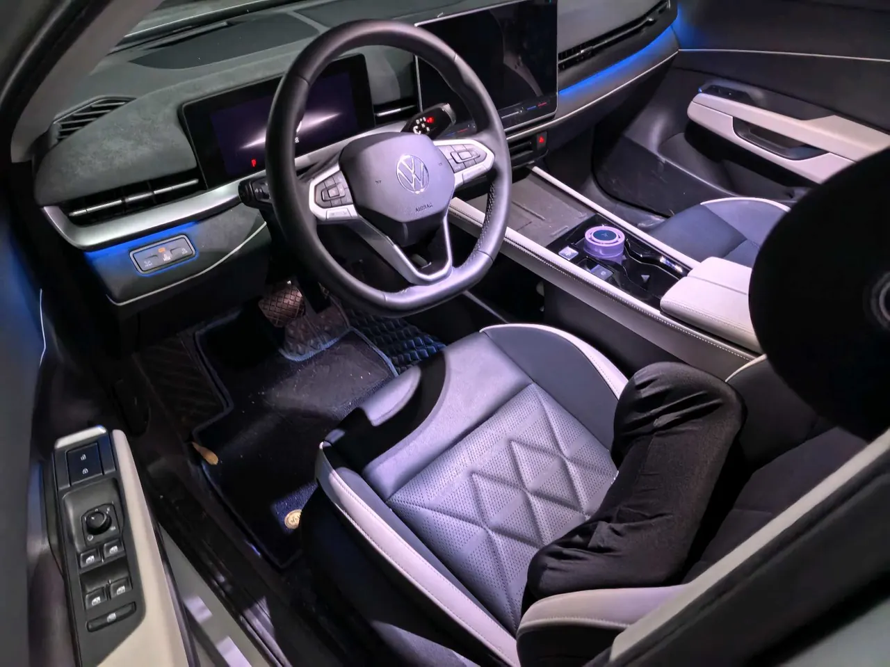 Volkswagen 2026 Sagittarius L 1.5TSI 300TSI Elite Automatic 6