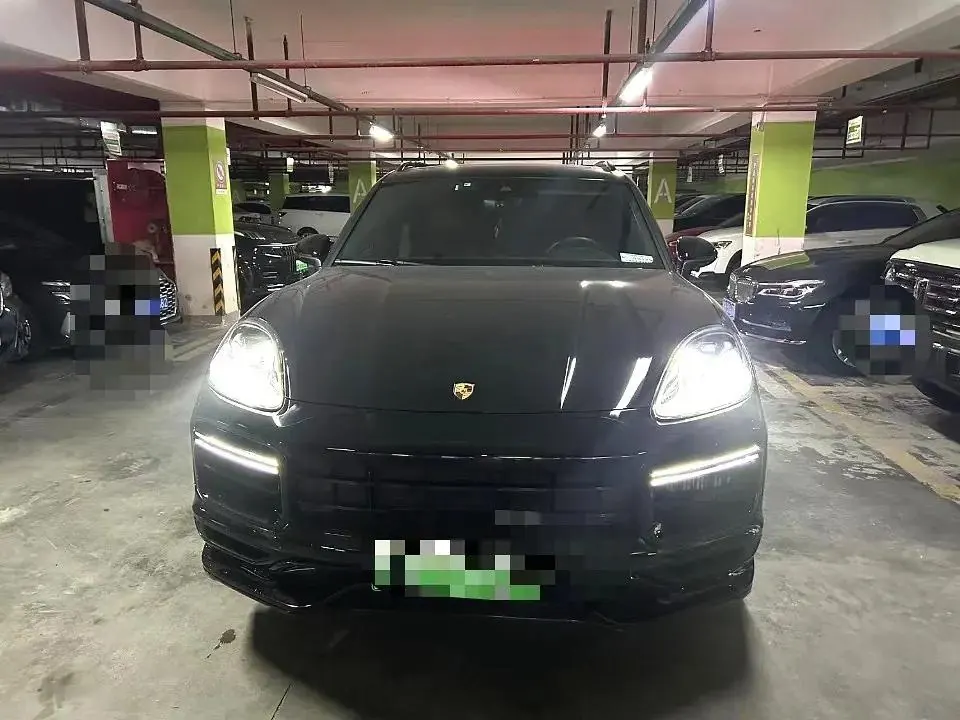 Porsche Cayenne (Imported) 2023 Cayenne 3.0T Platinum Edition Automatic Gear 2