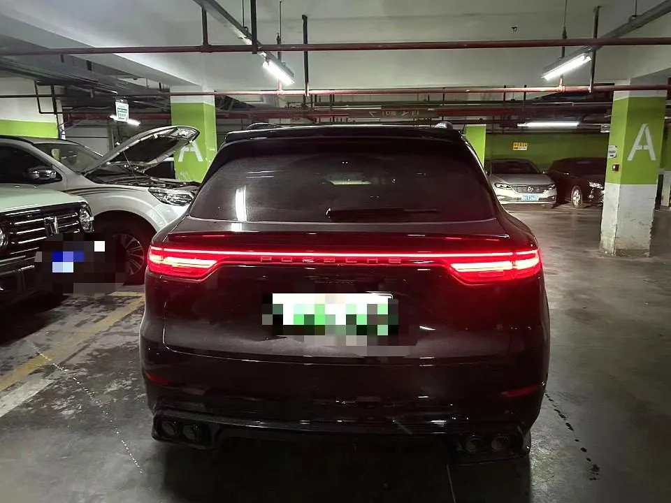 Porsche Cayenne (Imported) 2023 Cayenne 3.0T Platinum Edition Automatic Gear 6