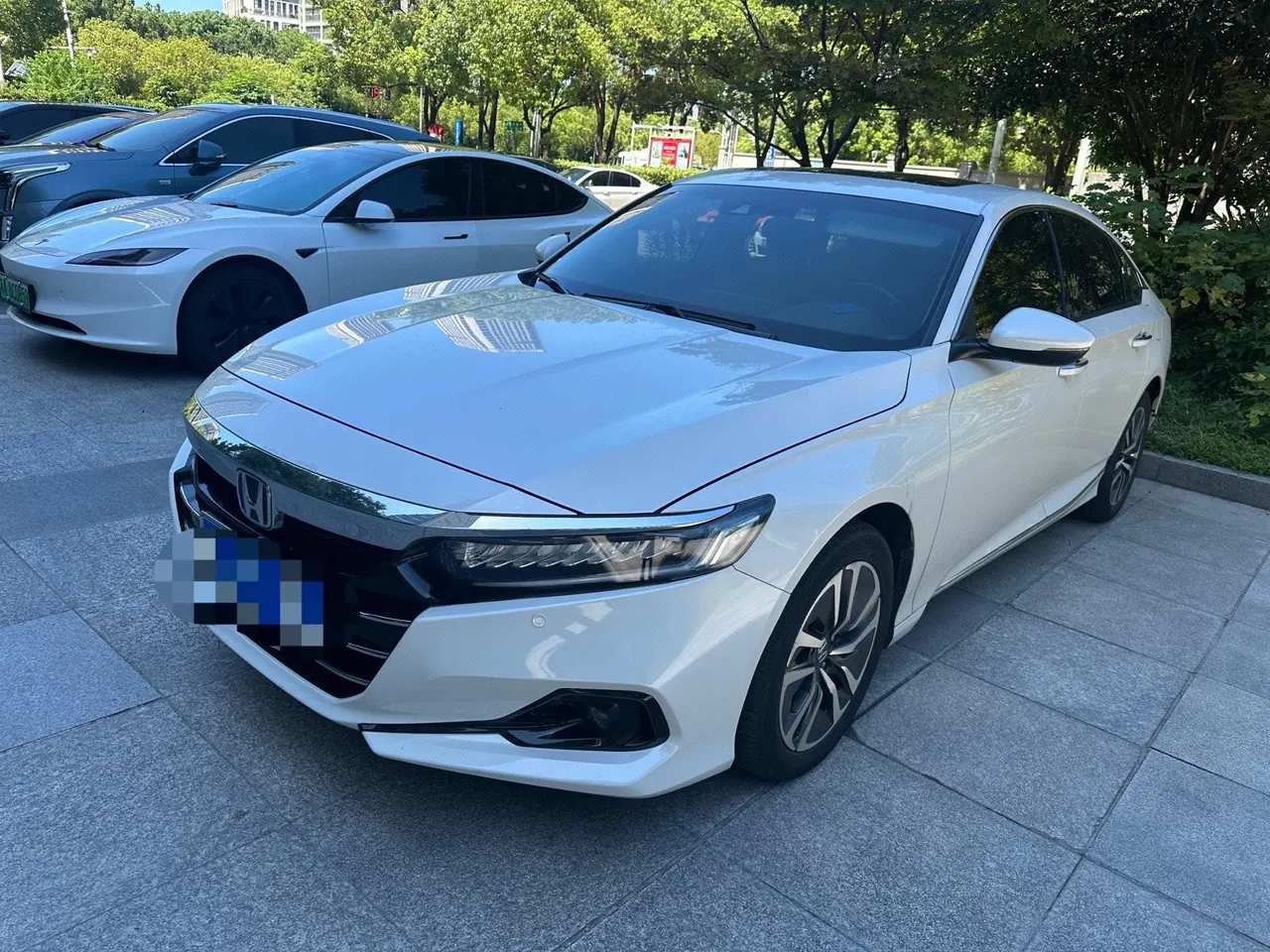 Open image lightbox: Honda 2022 10th Generation Accord Hybrid 2.0 Stepless Sharp Collar Automatic Gear