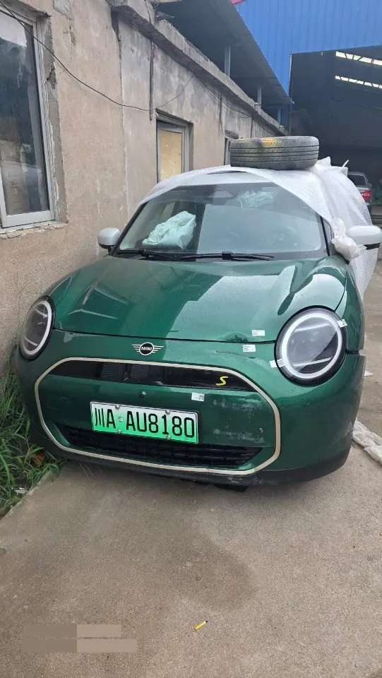 MINI 2026 Mini Cooper SE 463km COOPER SE Artist Spring Day in the Sea Light New Automatic Gear 7