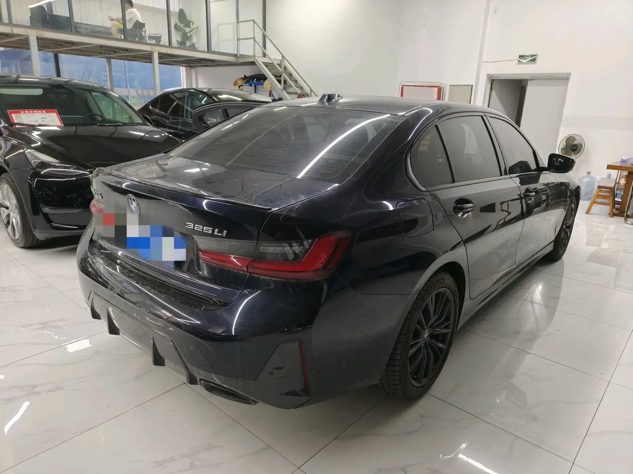 BMW 3 Series 2024 325Li 2.0T M Sports Obsidian Night Suit Automatic Gear 5