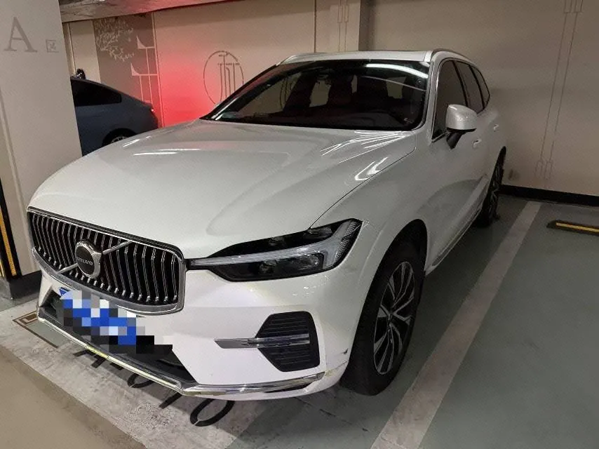 打开图片灯箱:Volvo 2024 XC60 48V 2.0T B5 4-wheel drive Zhiyuan Deluxe Edition Automatic Gear