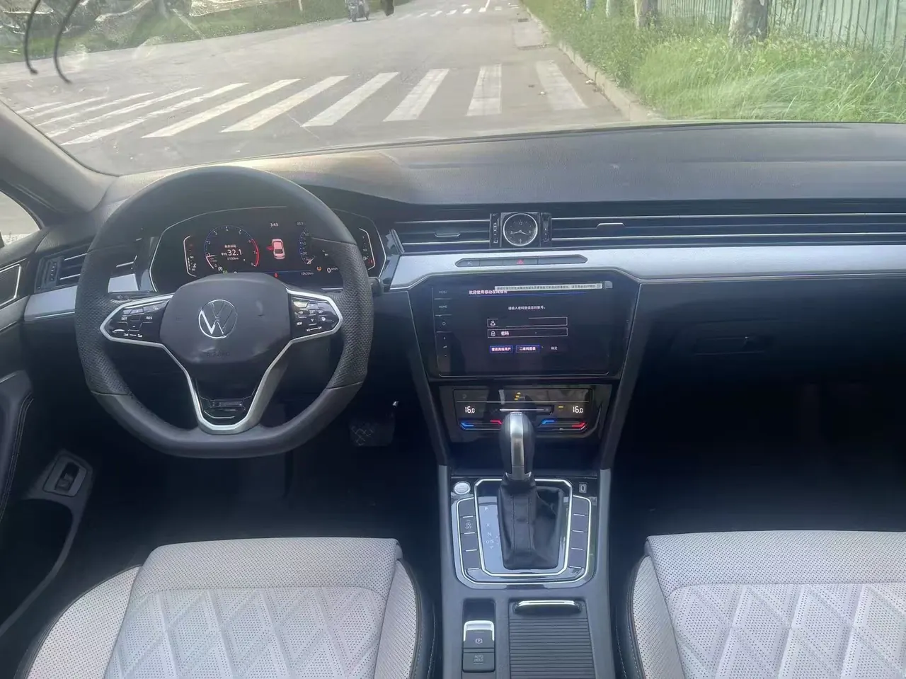 Volkswagen 2025 Magotan 2.0TSI 330TSI 2 million luxury automatic gear 5