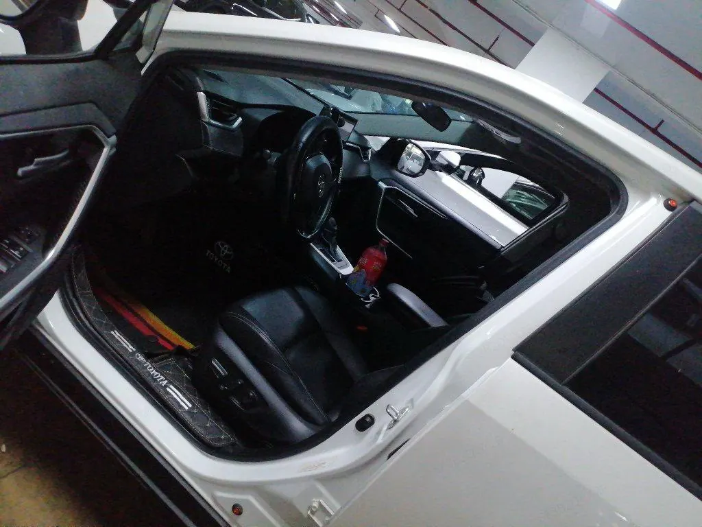 Toyota 2020 Wilanda 2.0 Stepless Four-wheel Drive Deluxe Edition Automatic Transmission 5