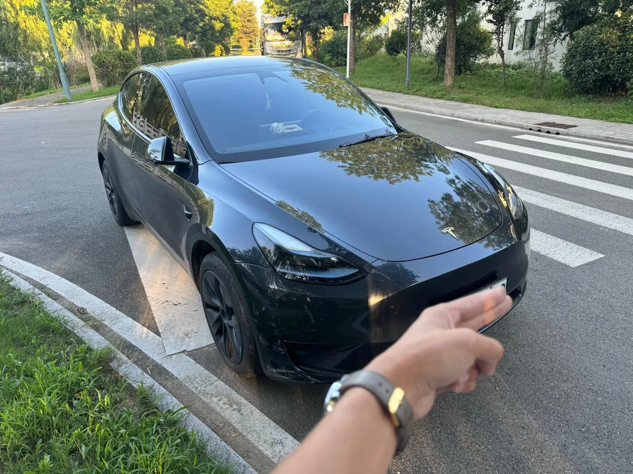 Tesla 2024 Model Y rear-wheel drive version automatic transmission 3