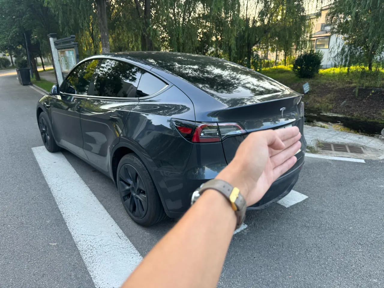Tesla 2024 Model Y rear-wheel drive version automatic transmission 8