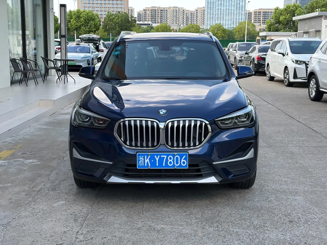 BMW 2020 X1 sDrive20Li 1.5T exclusive automatic gear 2