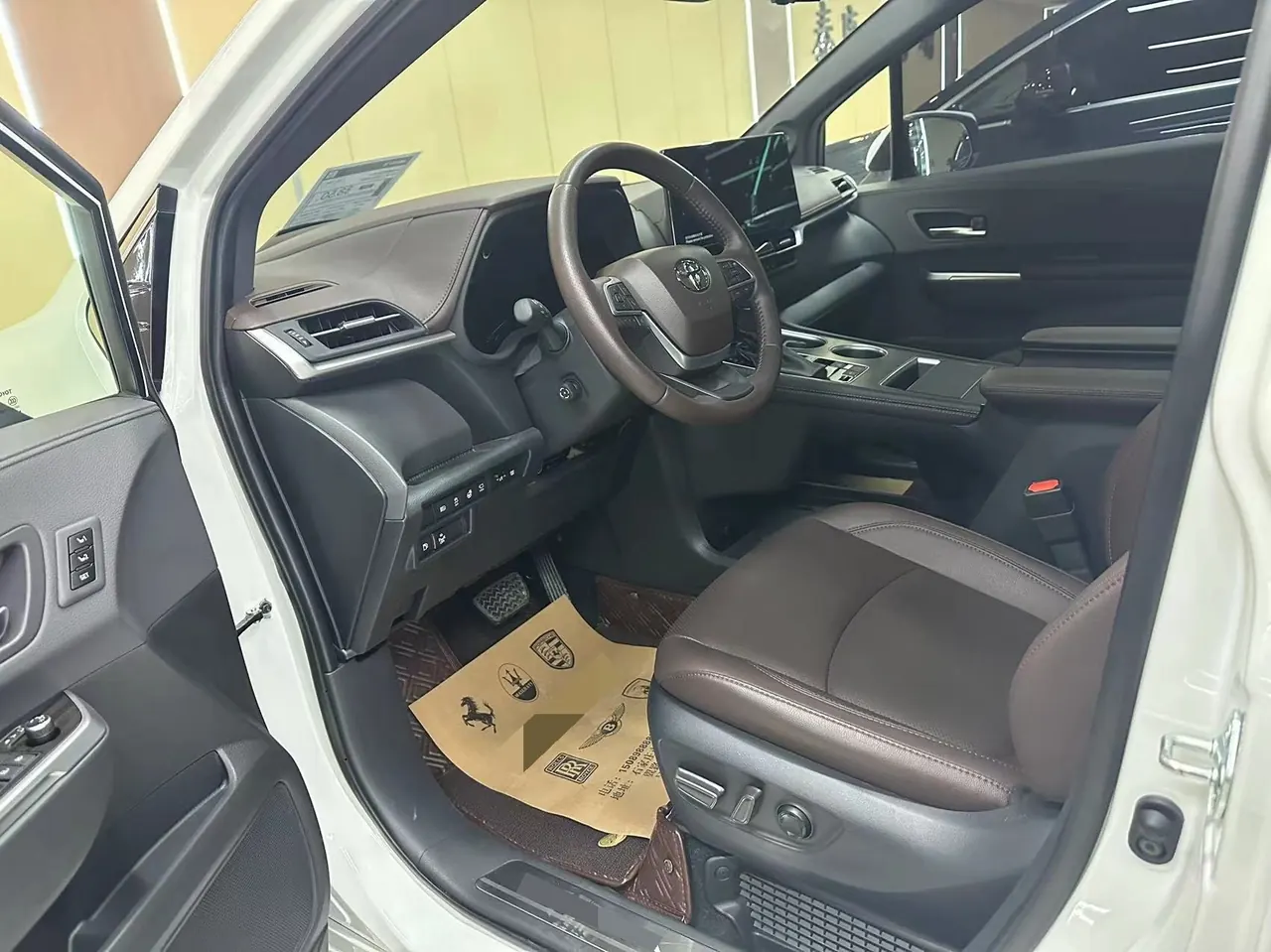 Toyota 2021 Sana 2.5 Stepless Platinum Edition Automatic Transmission 3