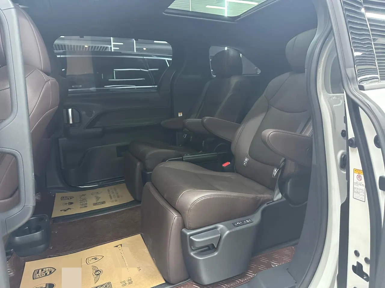 Toyota 2021 Sana 2.5 Stepless Platinum Edition Automatic Transmission 4