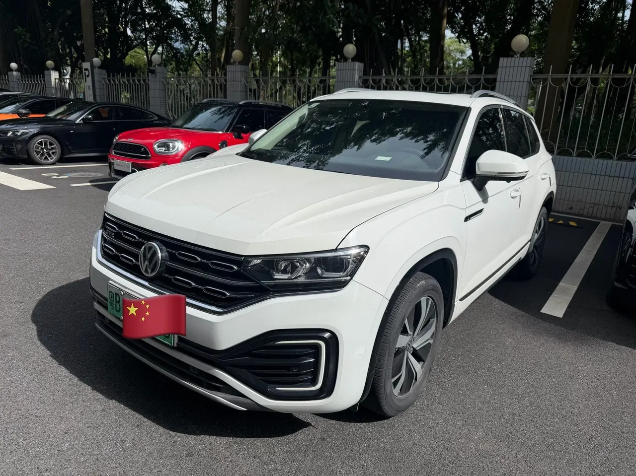 Open image lightbox: Volkswagen 2020 GTE 1.4T Luxury Automatic Gear