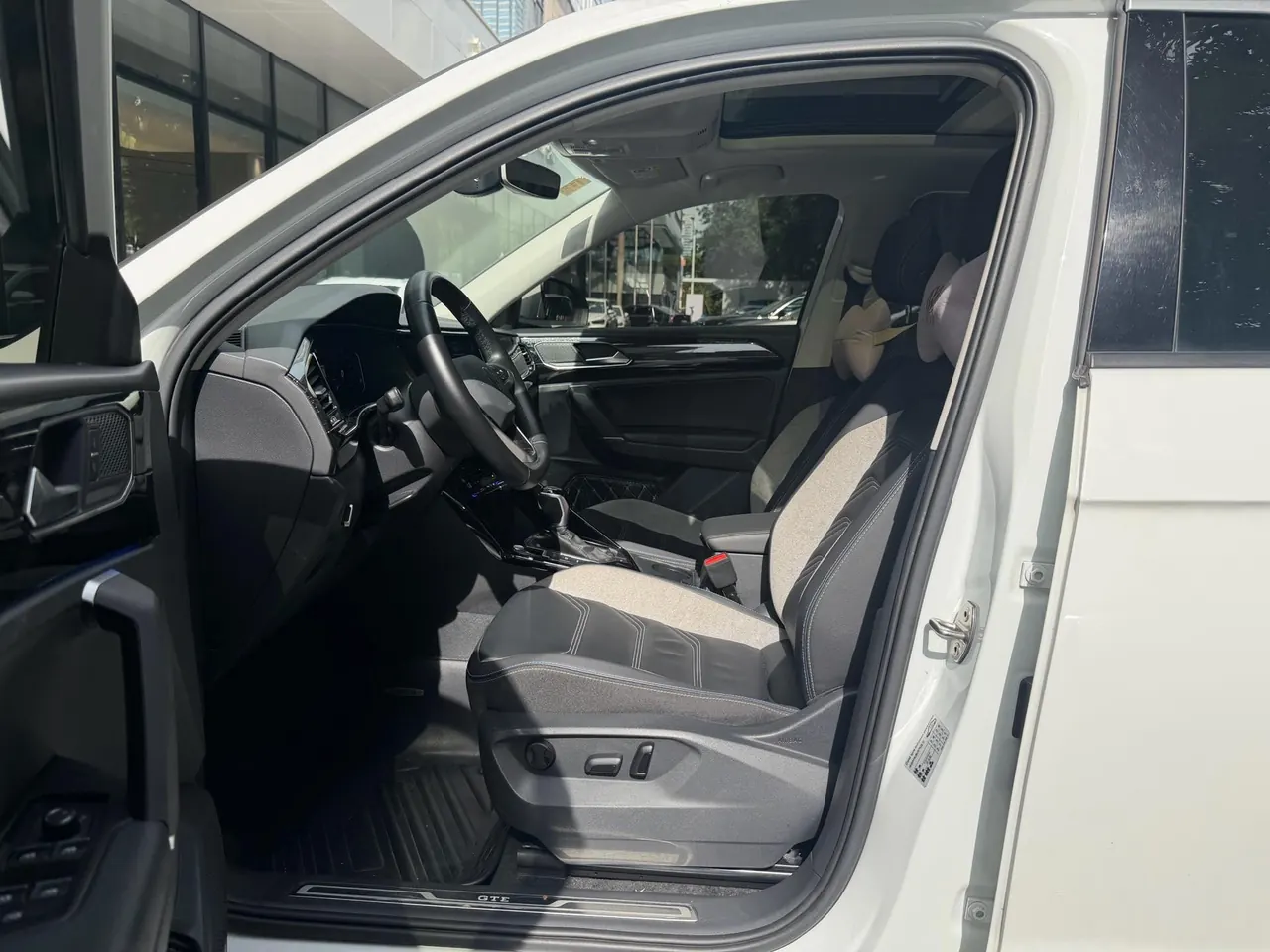 Volkswagen 2020 GTE 1.4T Luxury Automatic Gear 3